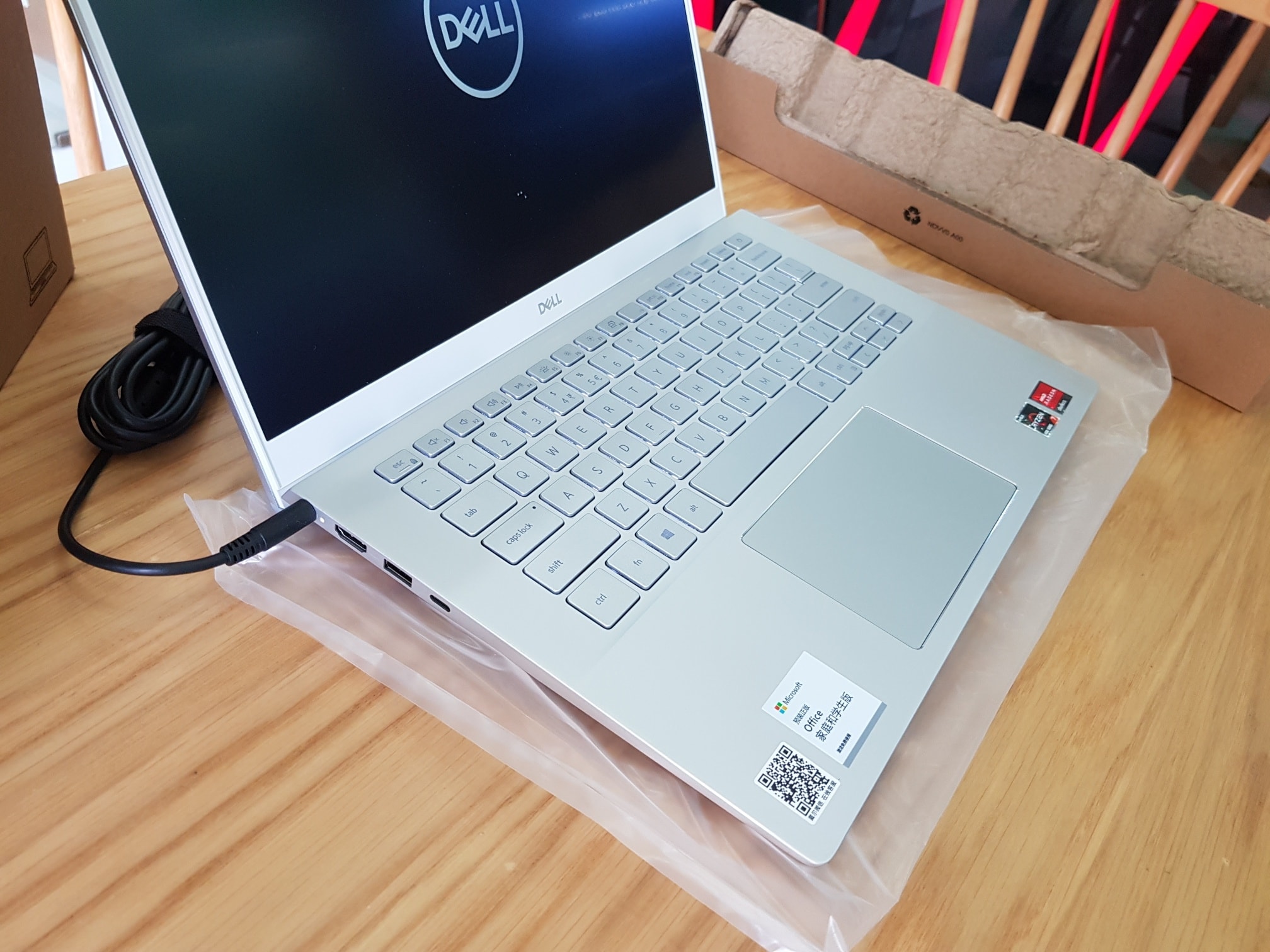 Laptop Dell Inspiron 5405 (Ryzen 7-4700U/ 8Gb/ 512Gb SSD/ 14.0 