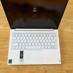 Lenovo Yoga Slim 7 Carbon 13 - i5 1135G7 8GB RAM 256GB SSD 13.3 inch 2K sắc nét
