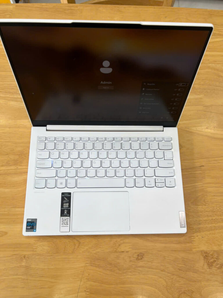 Lenovo Yoga Slim 7 Carbon 13 - i5 1135G7 8GB RAM 256GB SSD 13.3 inch 2K sắc nét