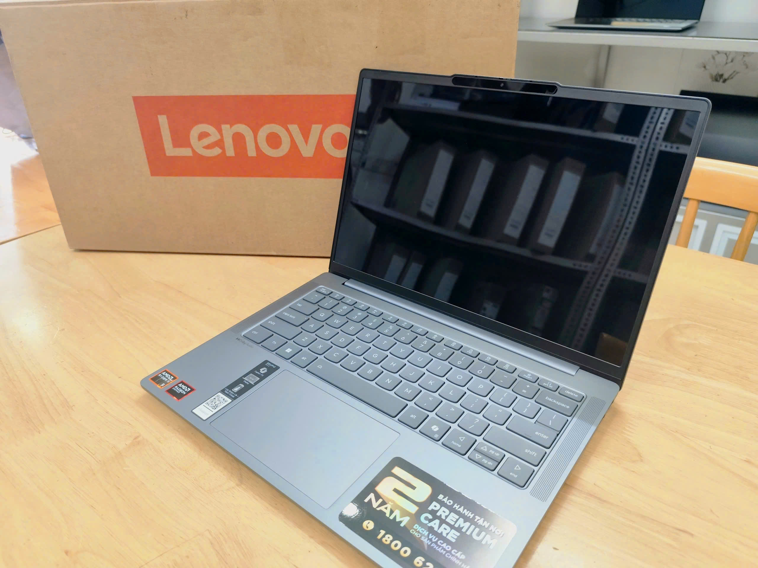 Lenovo IdeaPad Slim 5 14AKP10 Ryzen AI 5 340 Radeon 840M 32GB 512GB 14.0" OLED FHD+ - Ảnh 2
