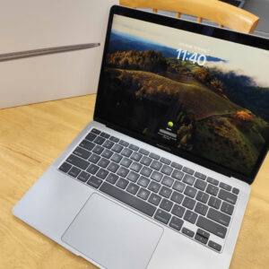 (LIKE NEW) Macbook Air 2020 Core i3 8GB RAM 256GB SSD LCD 13.3" Retina TouchID
