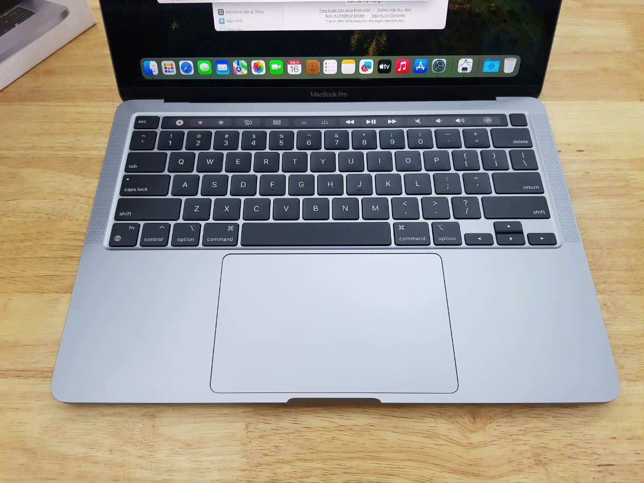 (LIKE NEW) MacBook M2 Pro 13.3 inch - M2 8GB RAM 256GB SSD Touchbar Touch ID Truetone