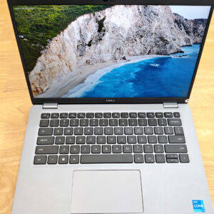 (Like New) Dell Latitude 5420 i5-1145G7 8GB RAM 256GB SSD LCD 14.0" FHD
