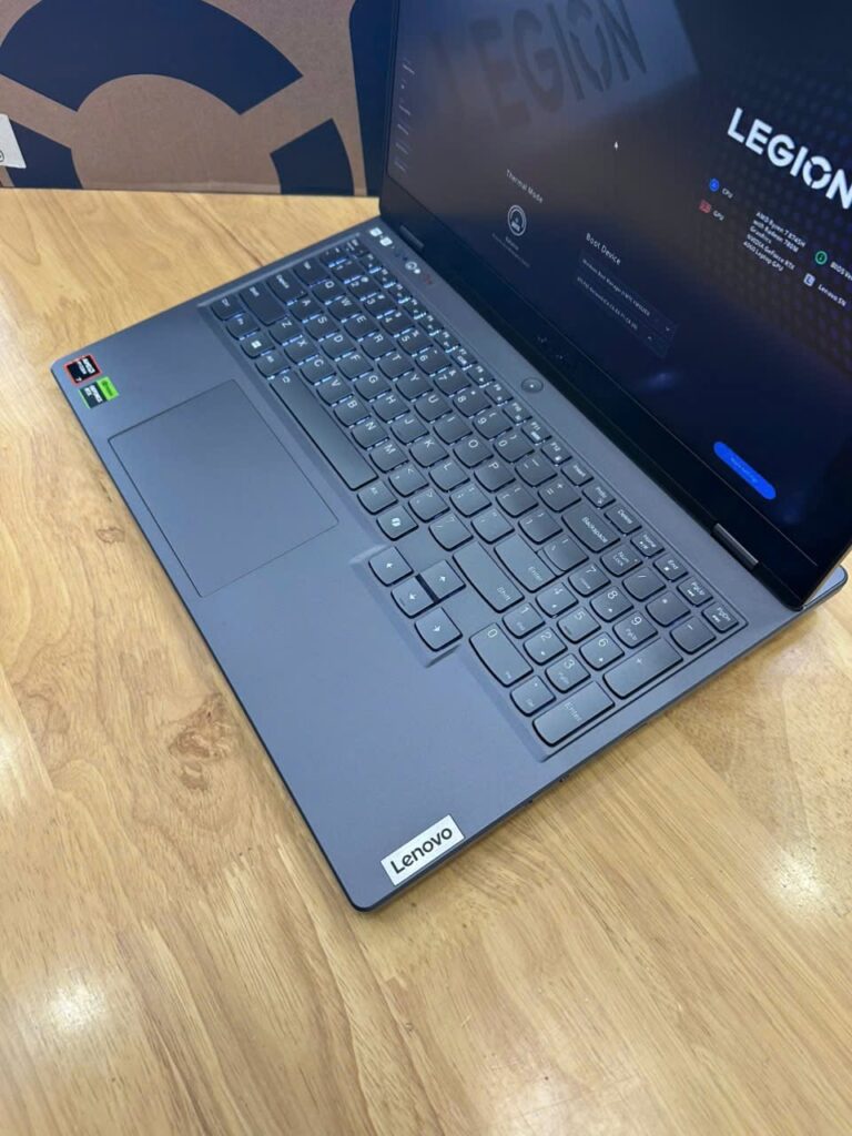 Lenovo Legion 5 R7000 Ryzen 7 7840H RTX 4060 8GB 16GB RAM 512GB NVMe SSD 15.6" 2.5K 165Hz