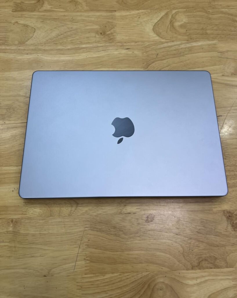 MacBook Pro M1 14 inches M1 Pro Ram 16G SSD 512G LCD 14 Retina