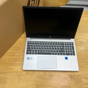 (NEW) HP 250 G10 Notebook i5 1334U Intel Graphics 8GB RAM 512GB SSD 15.6" FHD