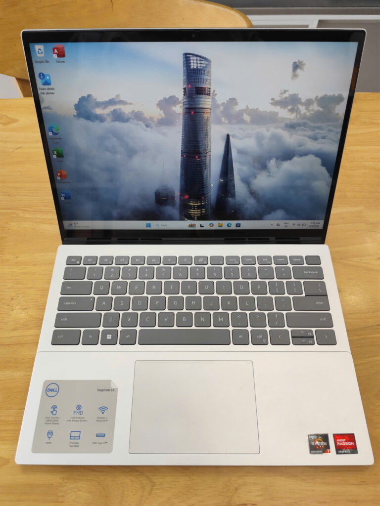 Dell Inspiron 5425 - R5 5625 16GB RAM 512GB SSD Intel Iris Xe Graphics 16.0" FHD+ (New)