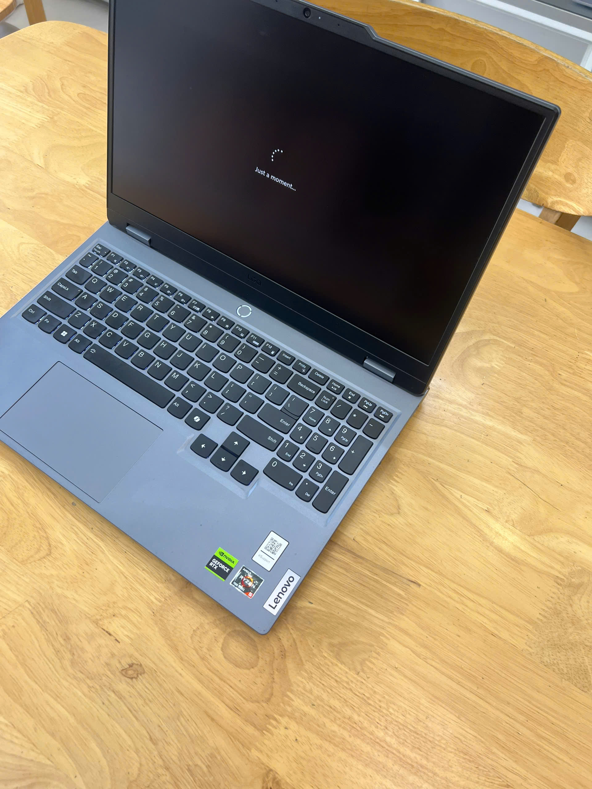 Lenovo LOQ Gaming - 15ARP9 Ryzen 5 7235HS 12GB RAM 512GB SSD RTX4050 6G LCD 15.6 FHD IPS 144hz - Ảnh 3