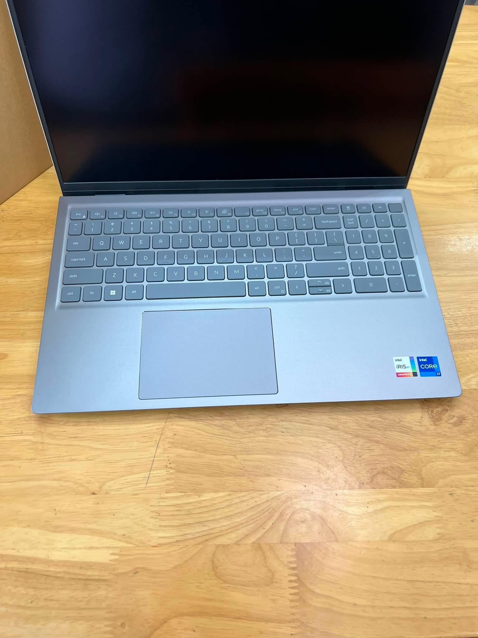 Dell Inspiron 5510 i7-11370H RAM 16GB SSD 512GB 15.6 inch Full HD