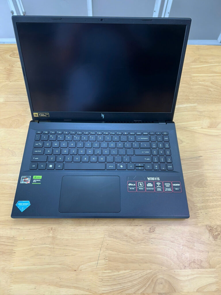 Acer Gaming Nitro ProPanel Ryzen 5 7535HS RAM 16GB SSD 512GB NVMe RTX4050 15.6 FHD 180hz