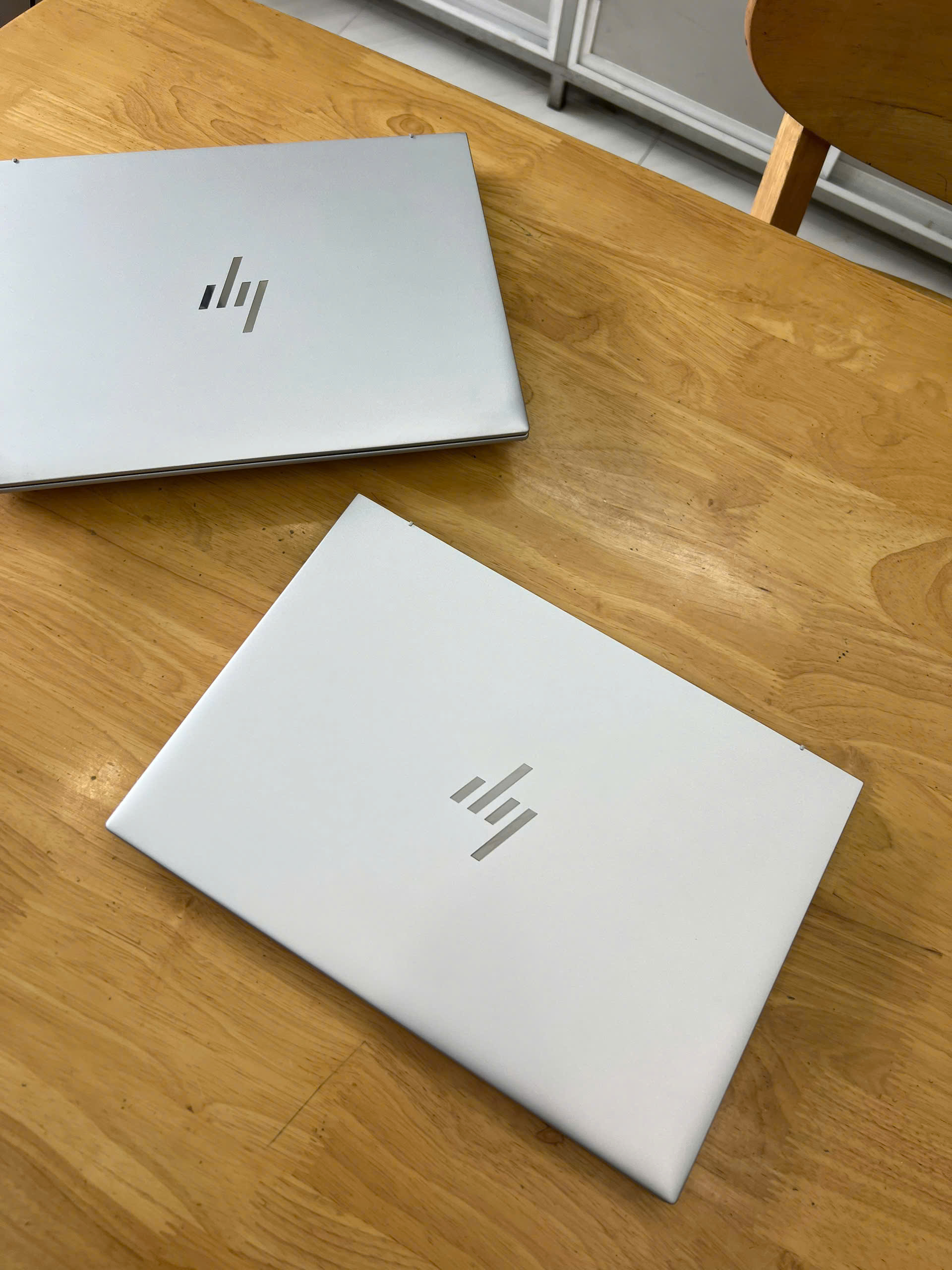 HP EliteBook 840 G11 Core Ultra 5 135U RAM 16GB SSD 256GB NVMe Intel Graphics LCD 14" FHD+ TouchScreen - Ảnh 4