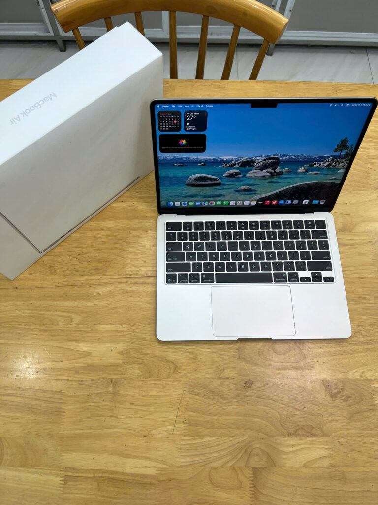 Macbook Air M4 (Base) Apple M4 RAM 16GB SSD 256GB LCD 13.6 inches Retina Touch ID Truetone