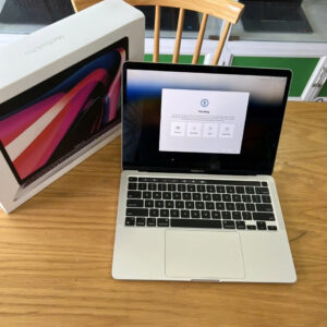 Macbook Pro M2 13.3" Apple M2 RAM 8GB SSD 256GB LCD 13.3" Retina TrueTone TouchID TouchBar