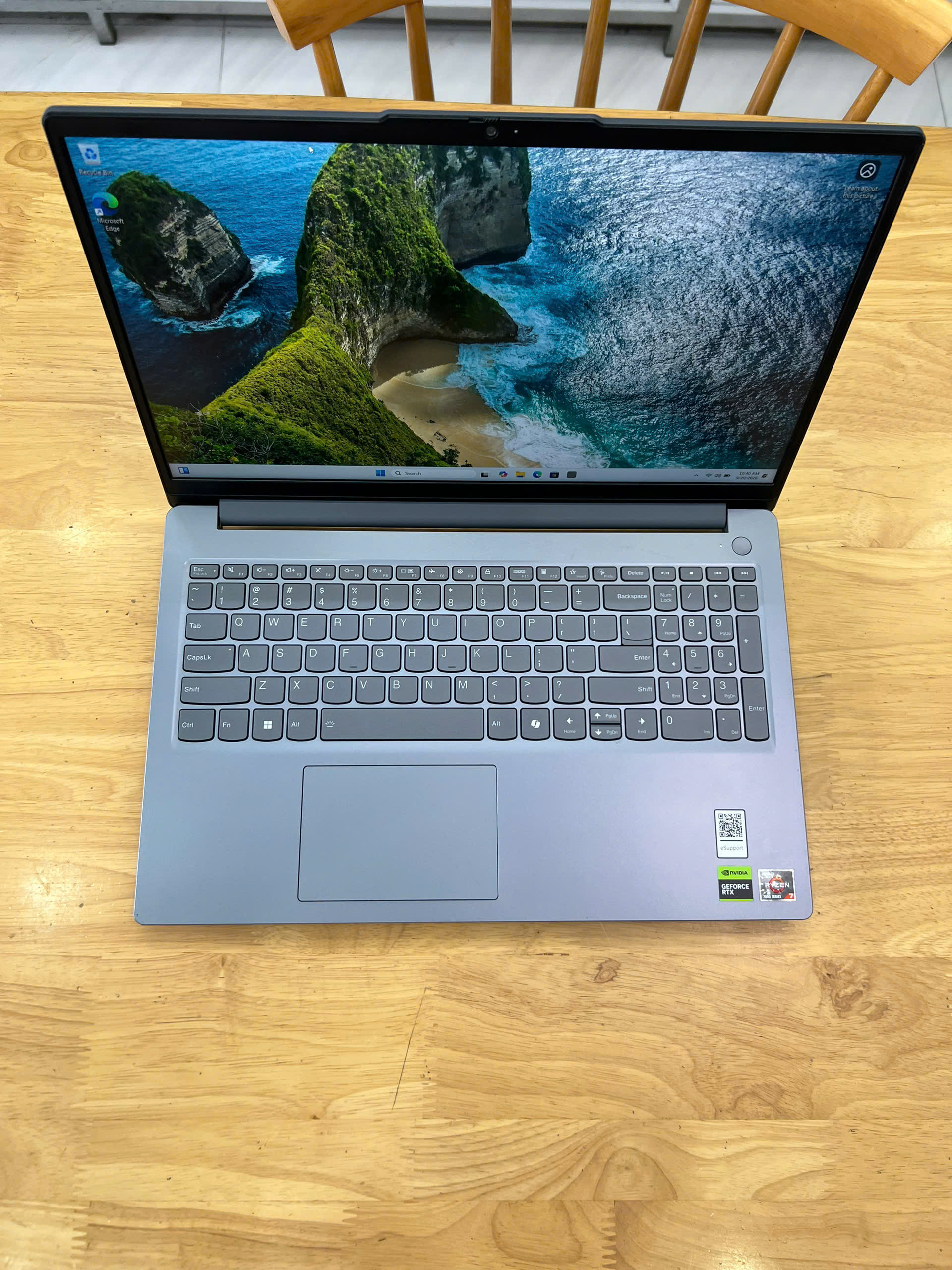 Lenovo LOQ Essential 15ARP10 Ryzen 7 7735HS RAM 16GB SSD 512GB RTX3050 6G LCD 15.6 FHD 144hz