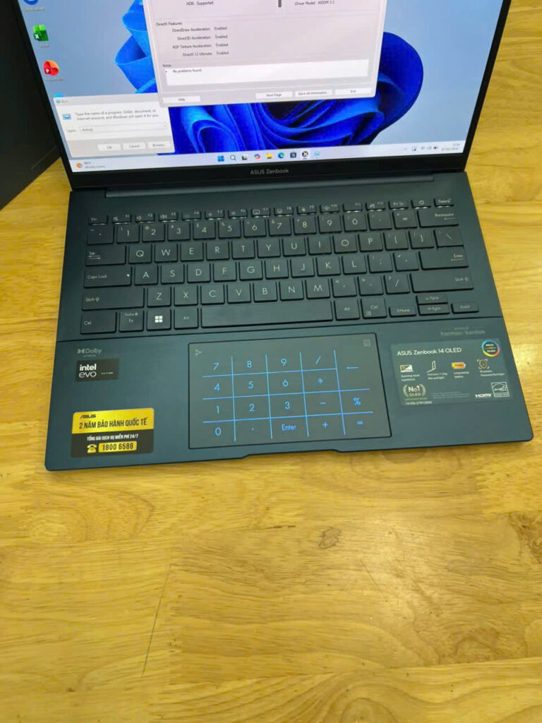 Asus Zenbook UX3405 Ultra 5 225H 16GB 512GB LCD 14 inches OLED 3K