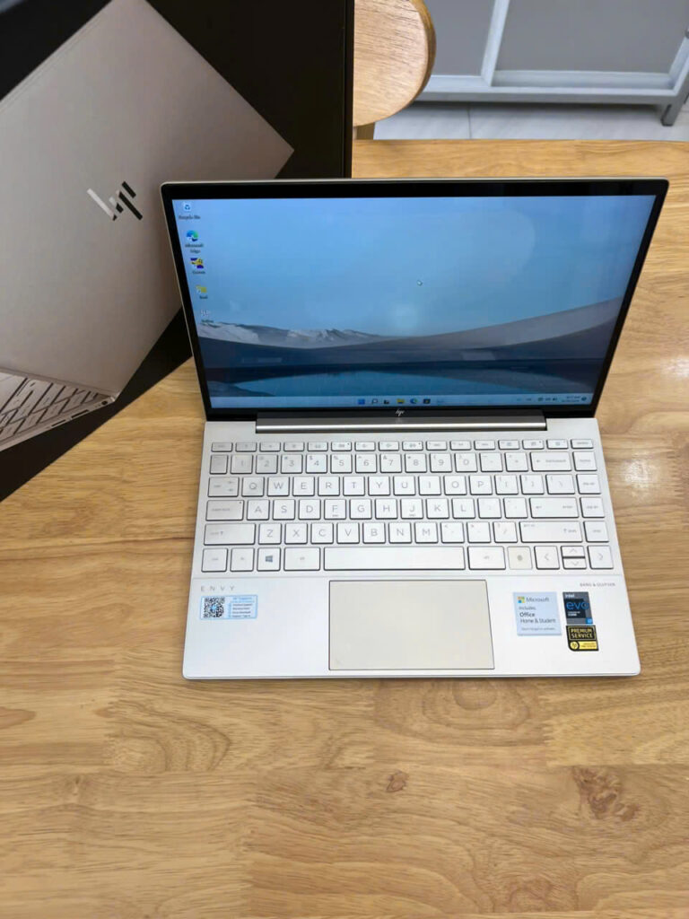 HP Envy 13-BA Core i7 1165G7 RAM 8GB SSD 512GB LCD 13.3 FHD 100% sRGB