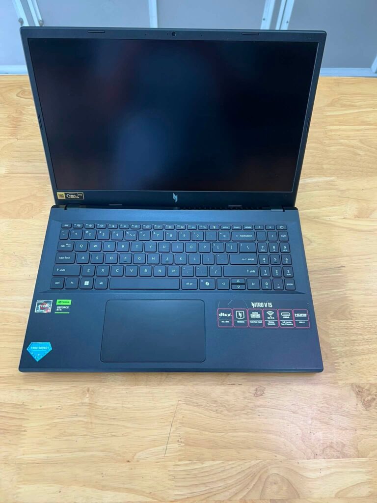 Acer Gaming Nitro ProPanel ANV15 41 R7CR - NH.QPESV.003 (R5 7535HS, 16GB, 512GB, RTX 4050 6GB, Full HD 180Hz, Win11)