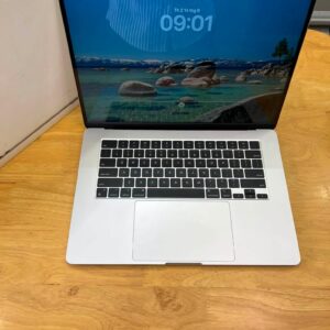Macbook Air M3 - 15 inches (Model 2025) Apple M3 RAM 8GB SSD 256GB LCD 15 inches Retina Touch ID TrueTone