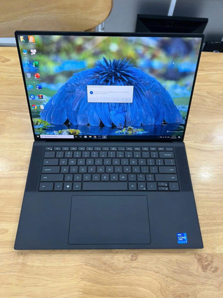 Dell Precision 5570 Intel Core i7-12700H RAM 16GB SSD 512GB NVMe NVIDIA RTX A1000 4GB LCD 15.6" 4K UHD+ TouchScreen
