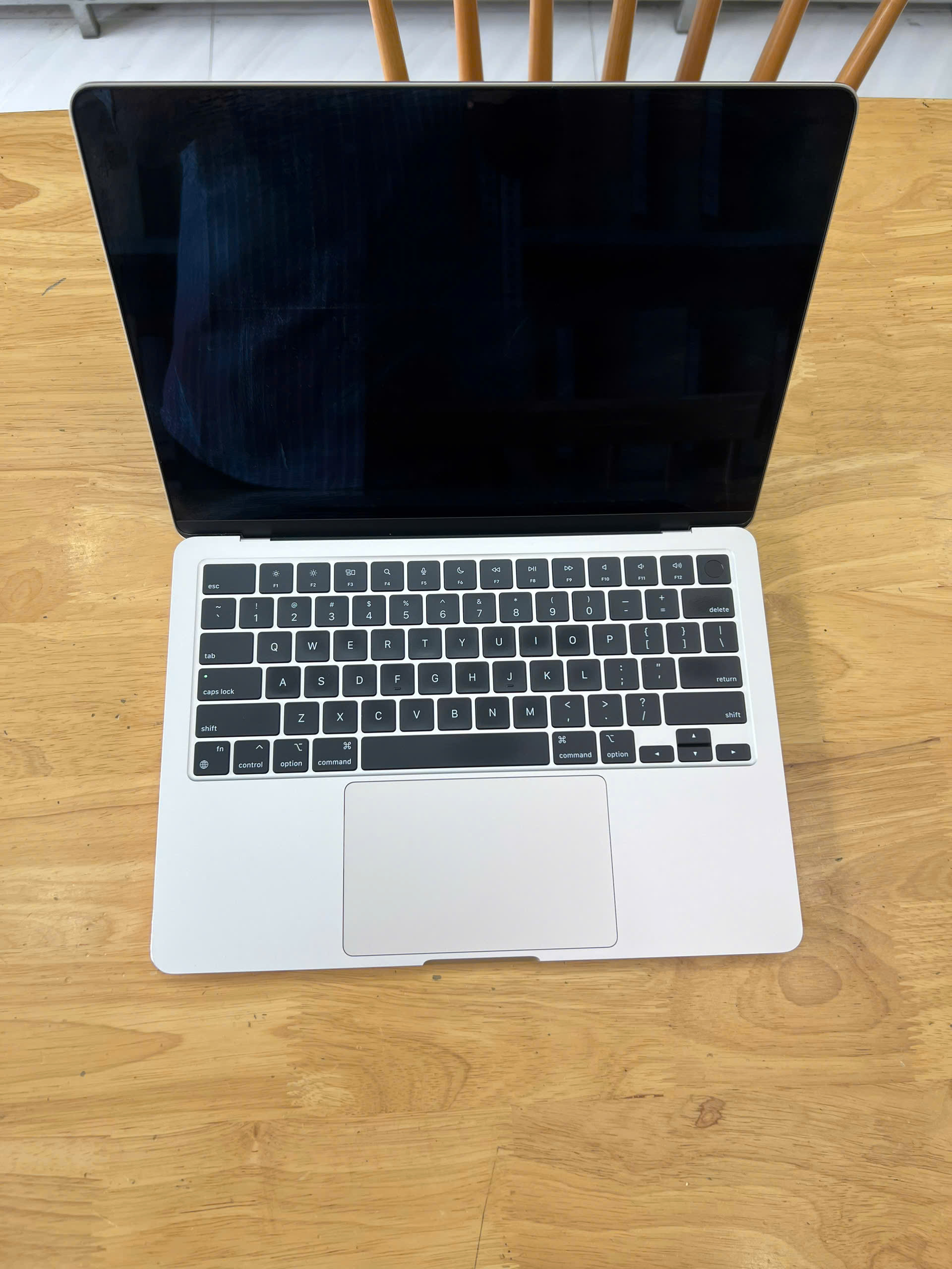 MacBook Air M2 13.6 inch Starlight Apple M2 RAM 16GB SSD 256GB LCD 13.6 inch Retina